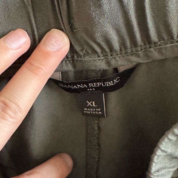 Women’s  Olive Cargo Pants - Picture 3 of 3